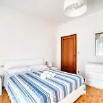 Lejlighed Guesthost - Comfy With Balcony