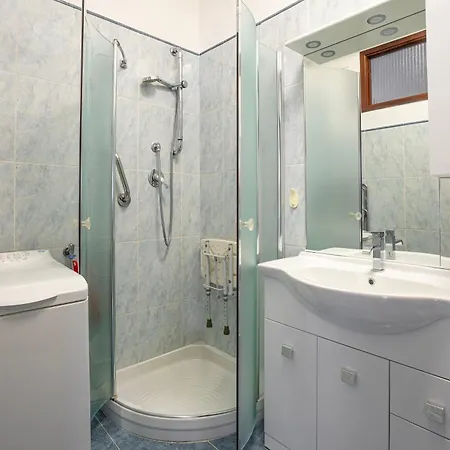 Apartmán Guesthost - Comfy With Balcony *